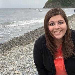 Meet your Posher, Stefanie